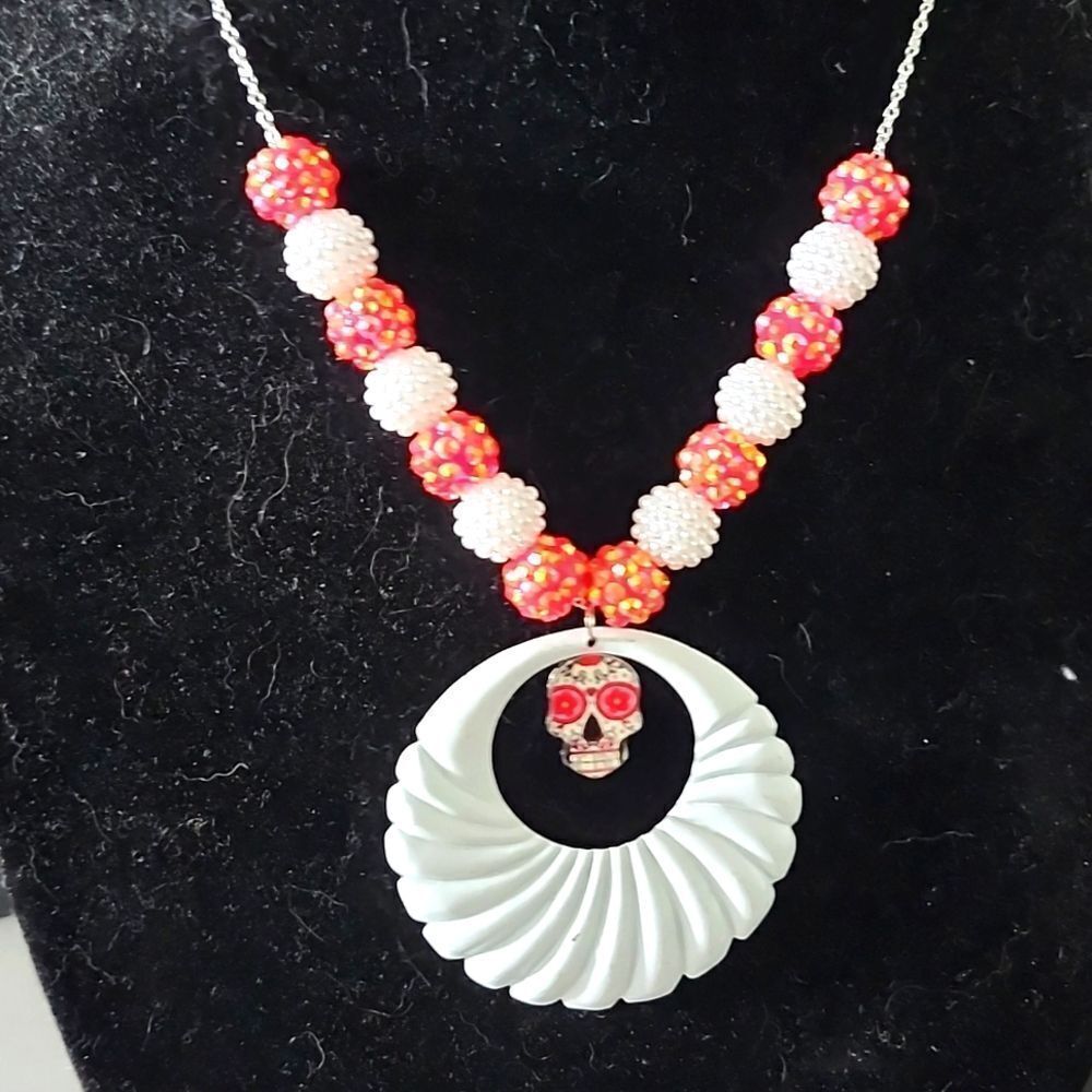 Handmade Crimson Skull spiral necklace - Picture 1 of 6